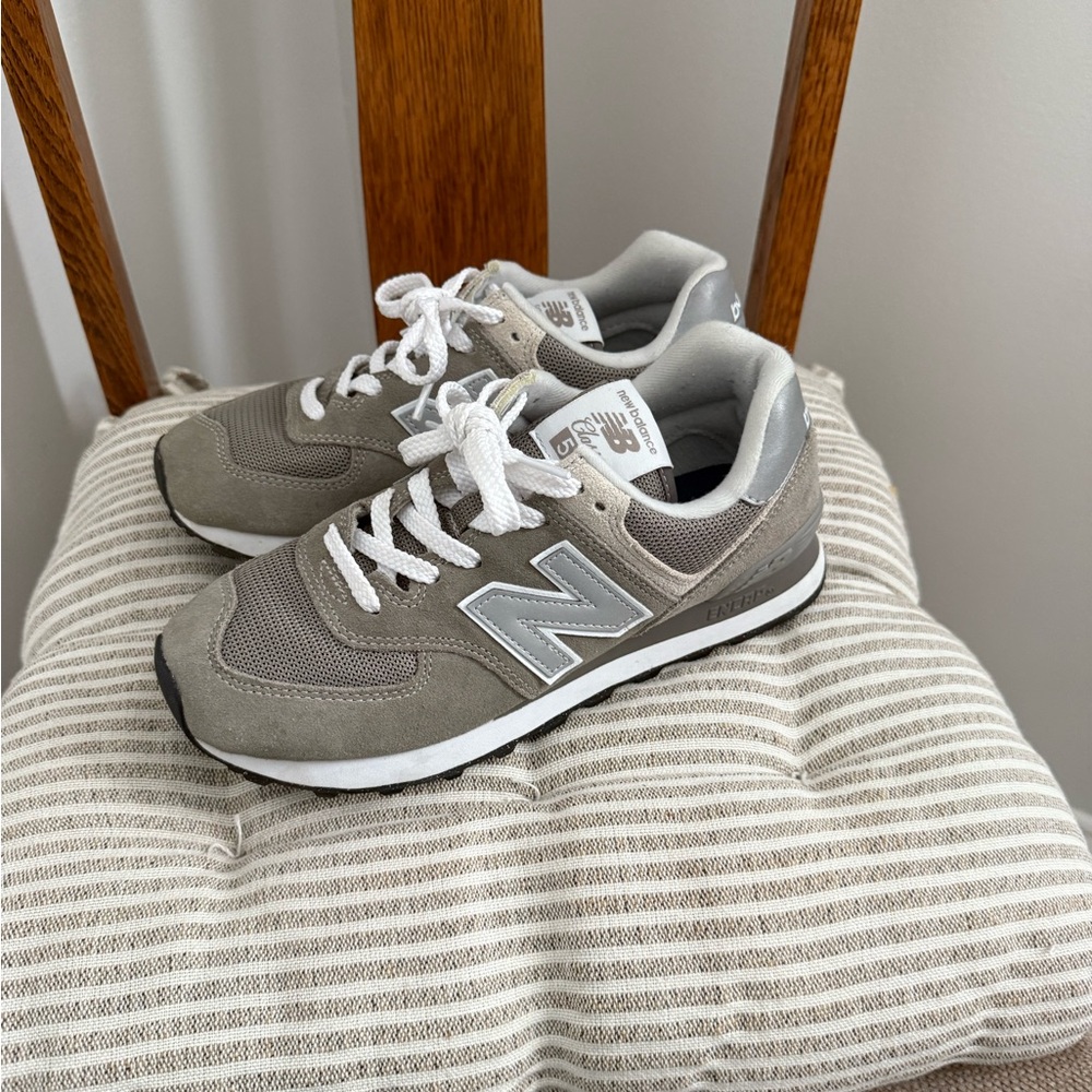 New Balance 574 Gray Sneakers - Picture 5 of 5